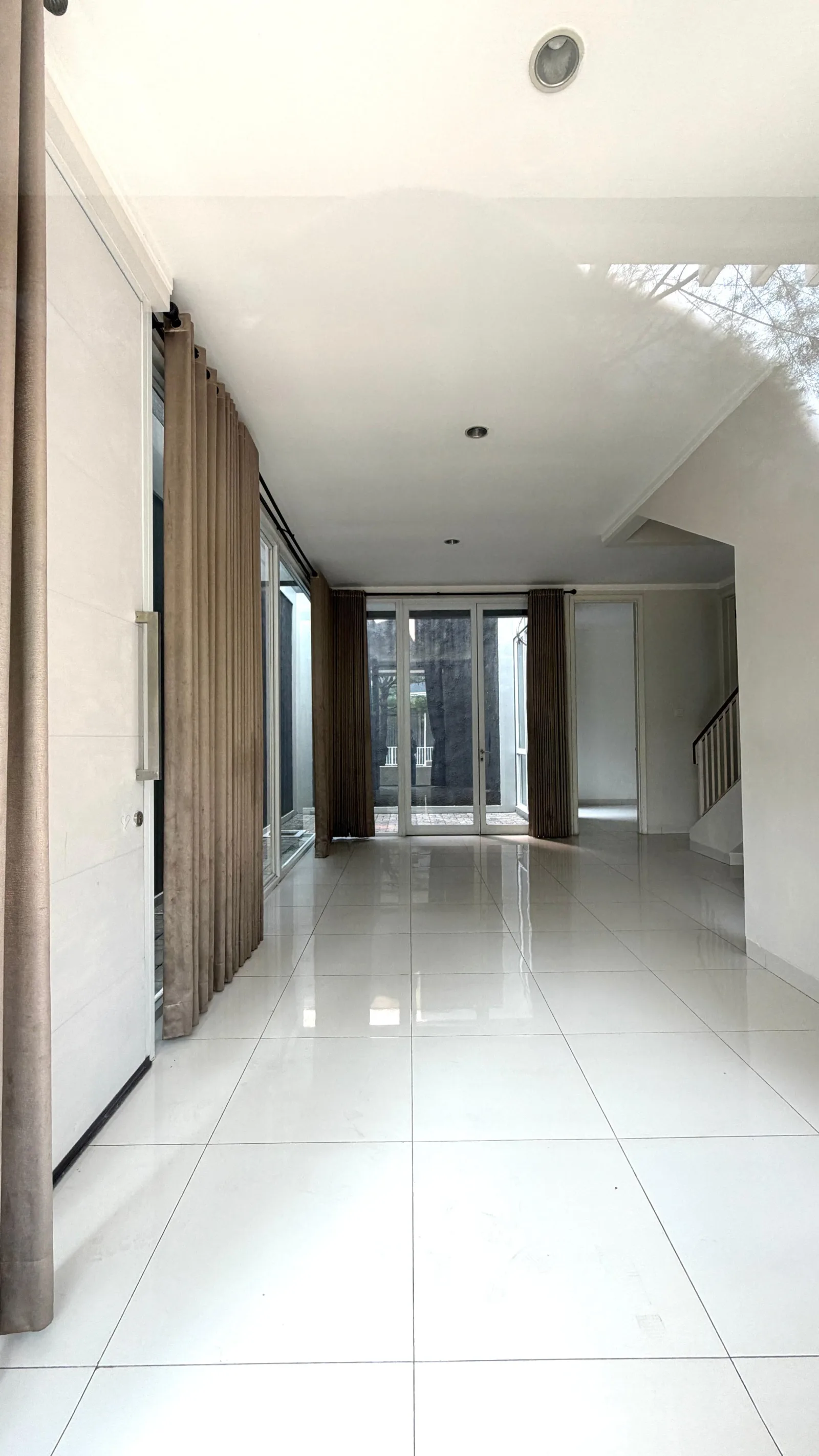 Rumah Dijual di Bintaro Sektor 9, 2 Lantai Siap Huni dengan SHM