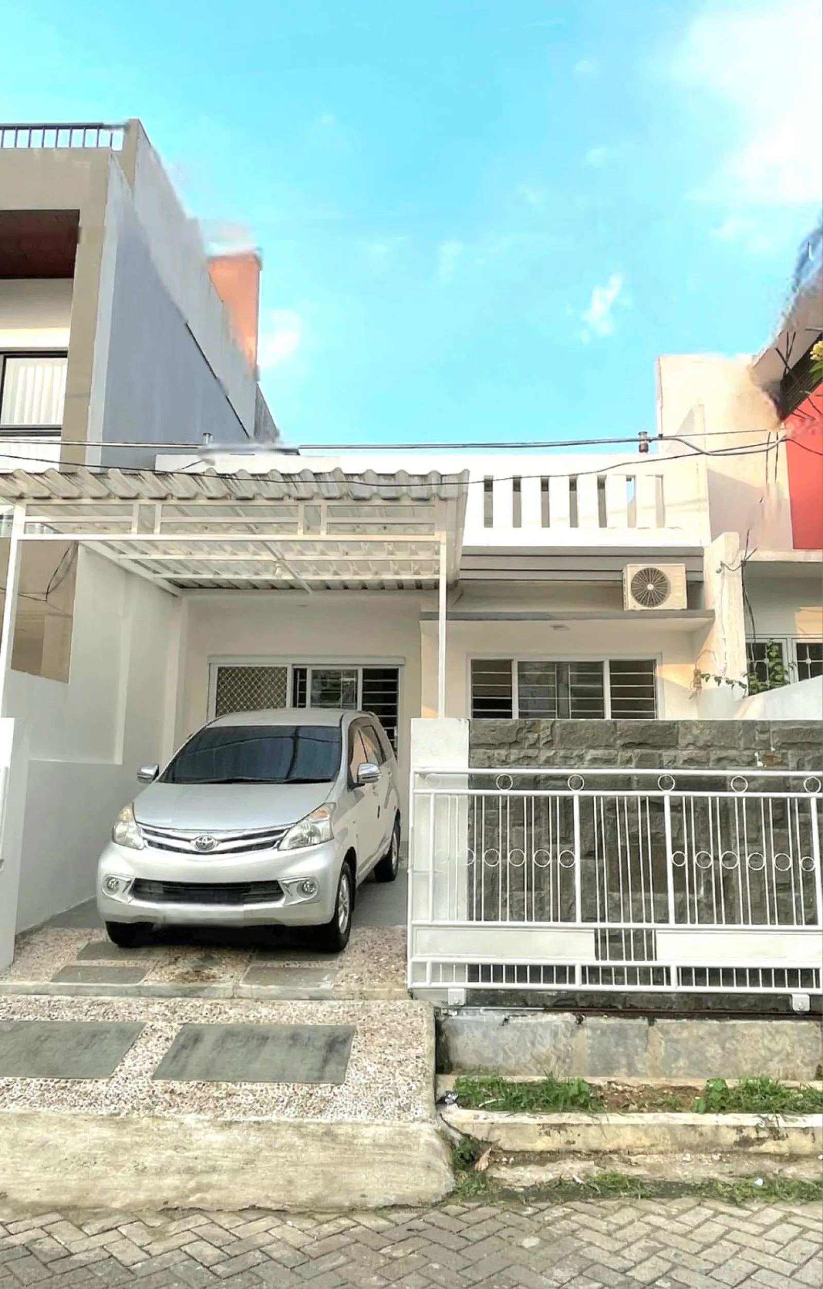 Rumah Dijual di Puyuh Barat, 2 Lantai Siap Huni dengan SHM