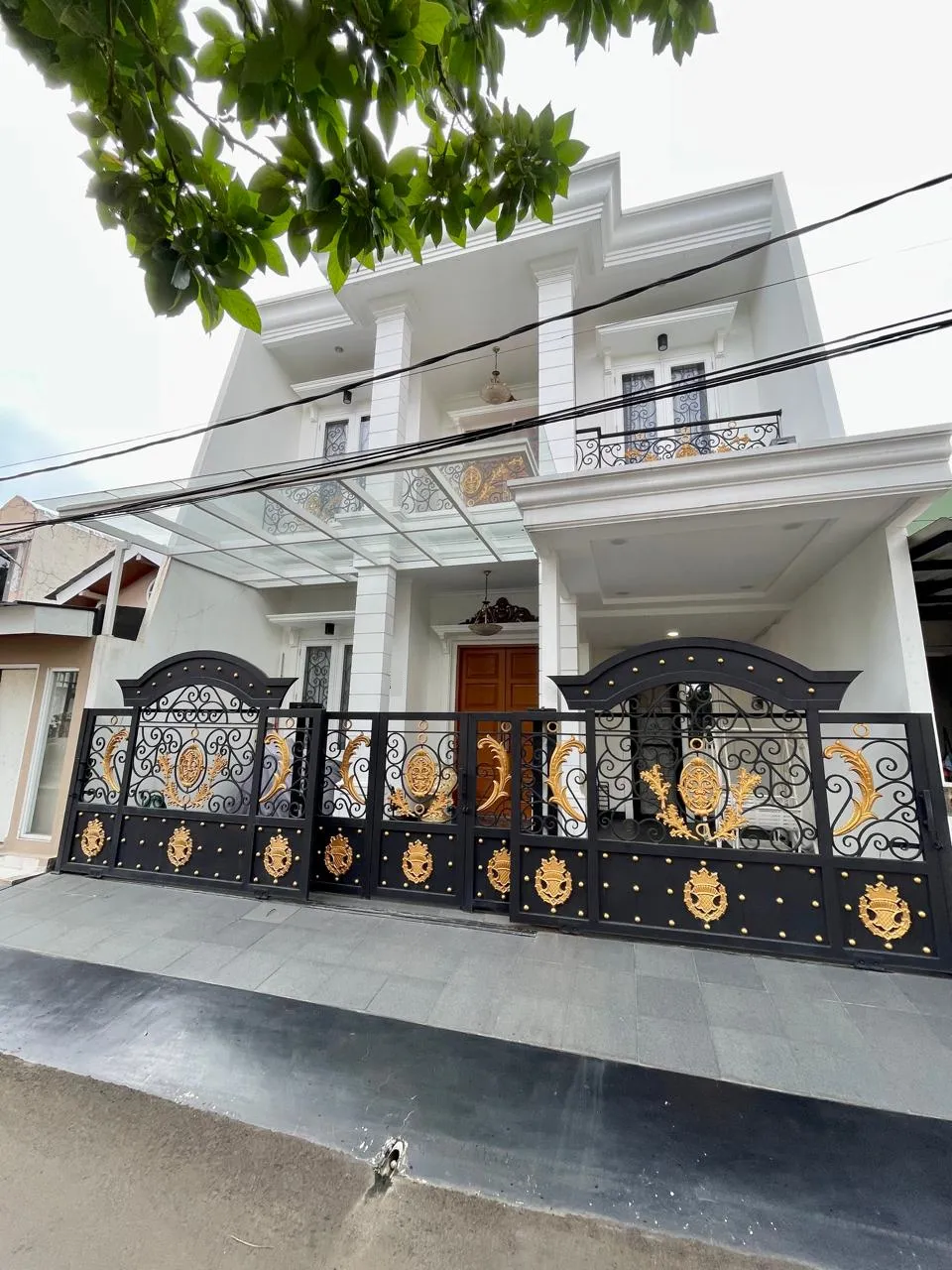Rumah Fully Furnished Dijual di Bintaro Sektor 9, Siap Huni dan SHM