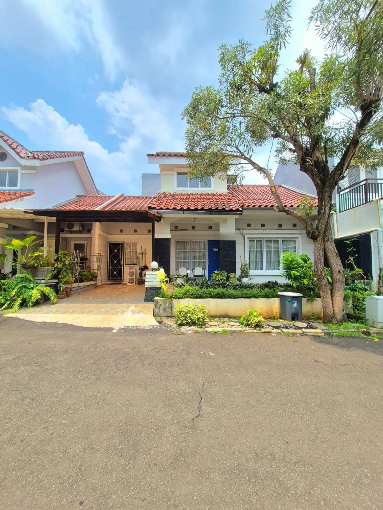 Dijual Rumah siap Huni lokasi strategis di Puri Bintaro Sektor 9