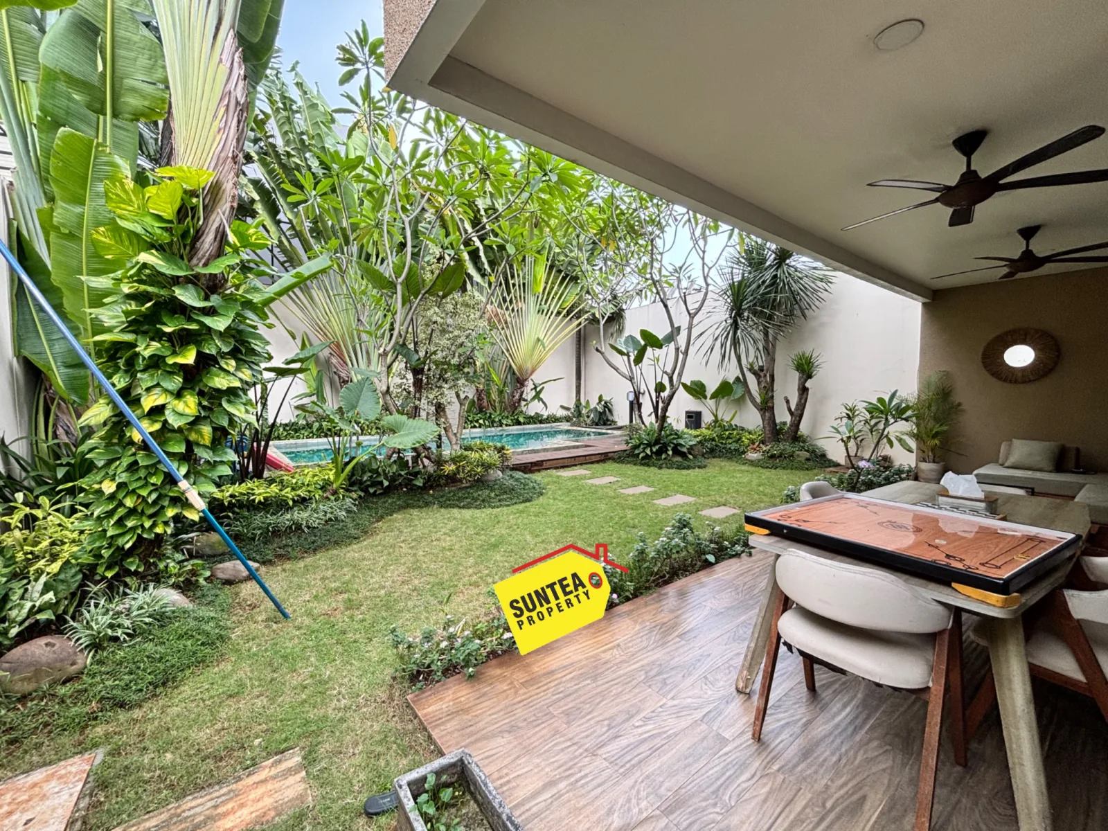 Rumah Mewah Dijual di Bintaro Sektor 9, 2 Lantai dengan Fasilitas Lengkap SHM