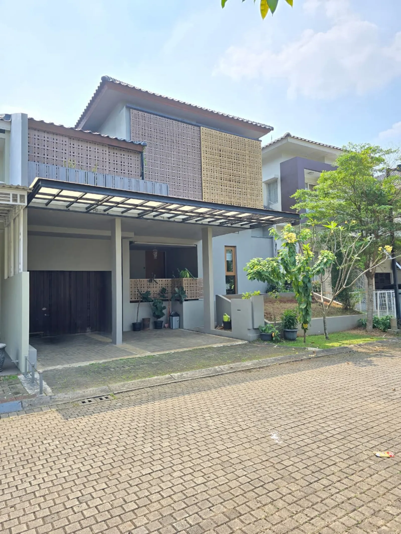 Dijual Rumah Siap Huni lokasi Strategis di Kebayoran Essence Bintaro Sektor 7