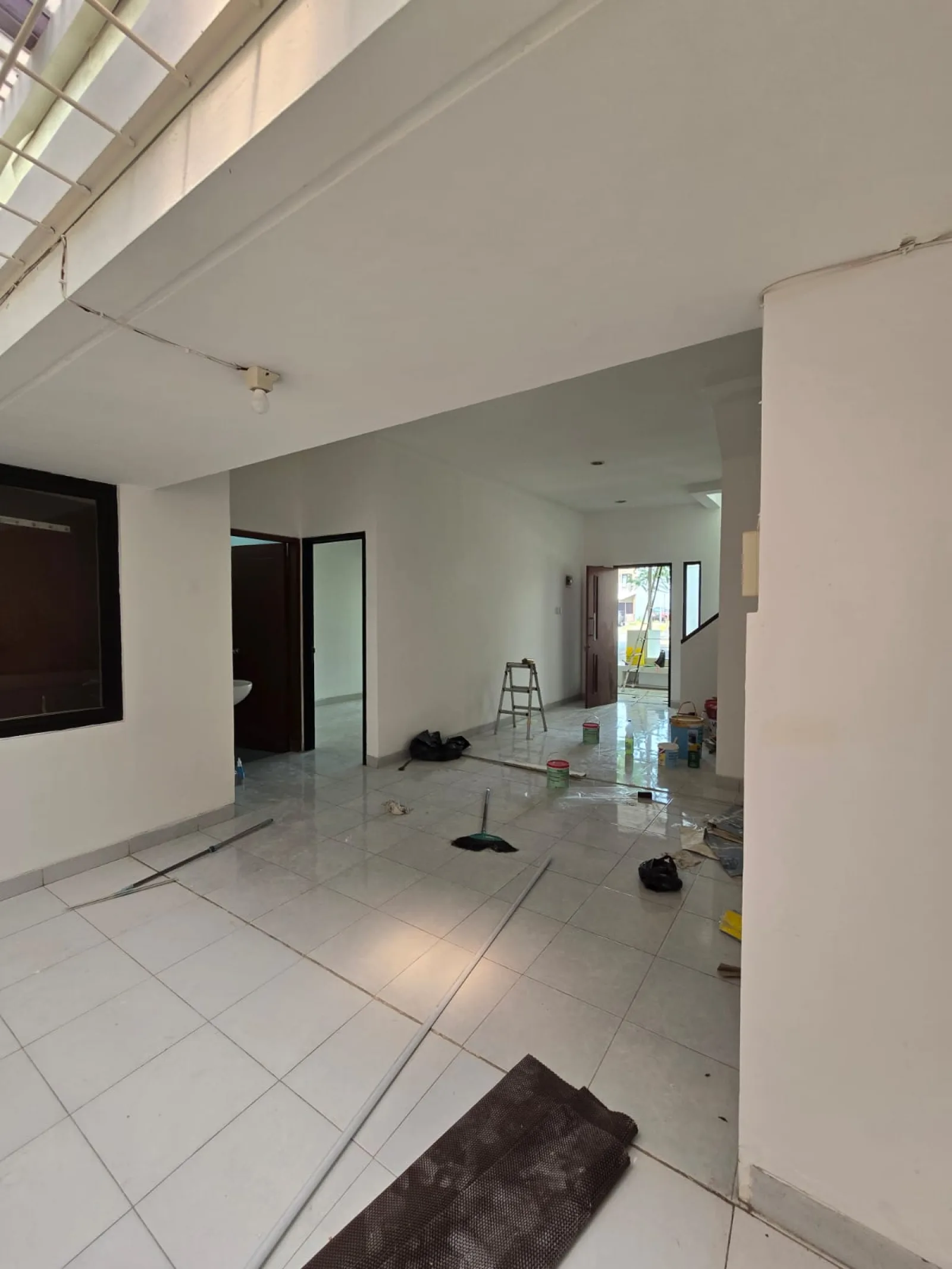 Rumah Nyaman 2 Lantai di Emerald Bintaro dengan Lokasi Strategis