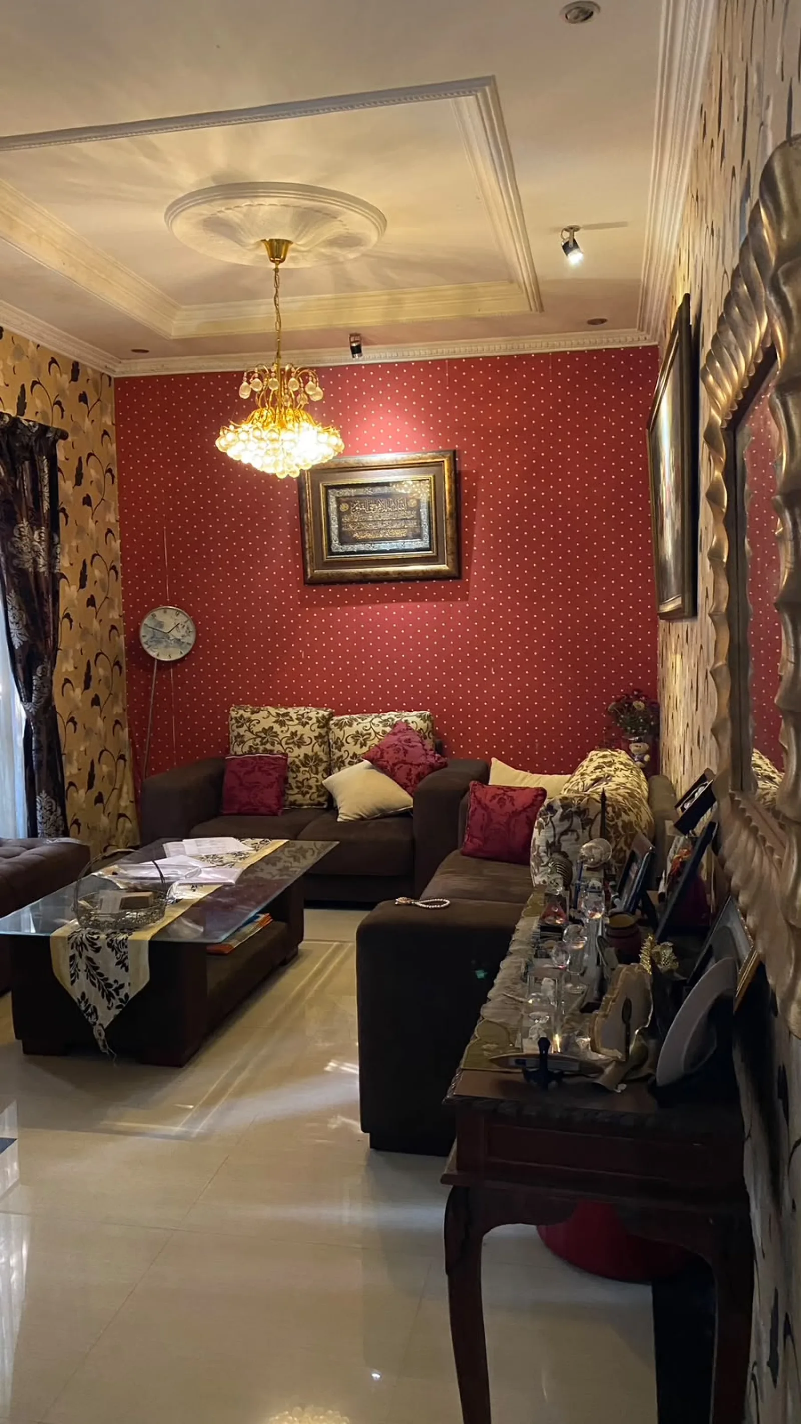 Rumah 2 Lantai di Sektor 9 LT 225 m², LB 280 m², 4+1 KT, 3+1 KM, Carport 2 – Rp 5 Miliar Nego