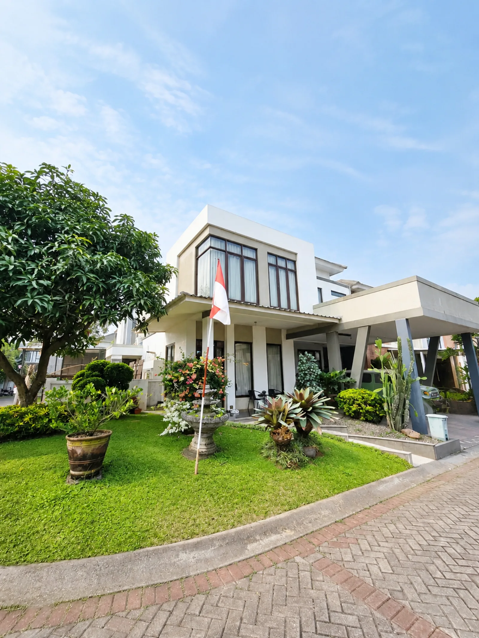 Rumah Dijual di Discovery Flamine Rp 5,7 Miliar, LT 209 m², 4+1 Kamar Tidur
