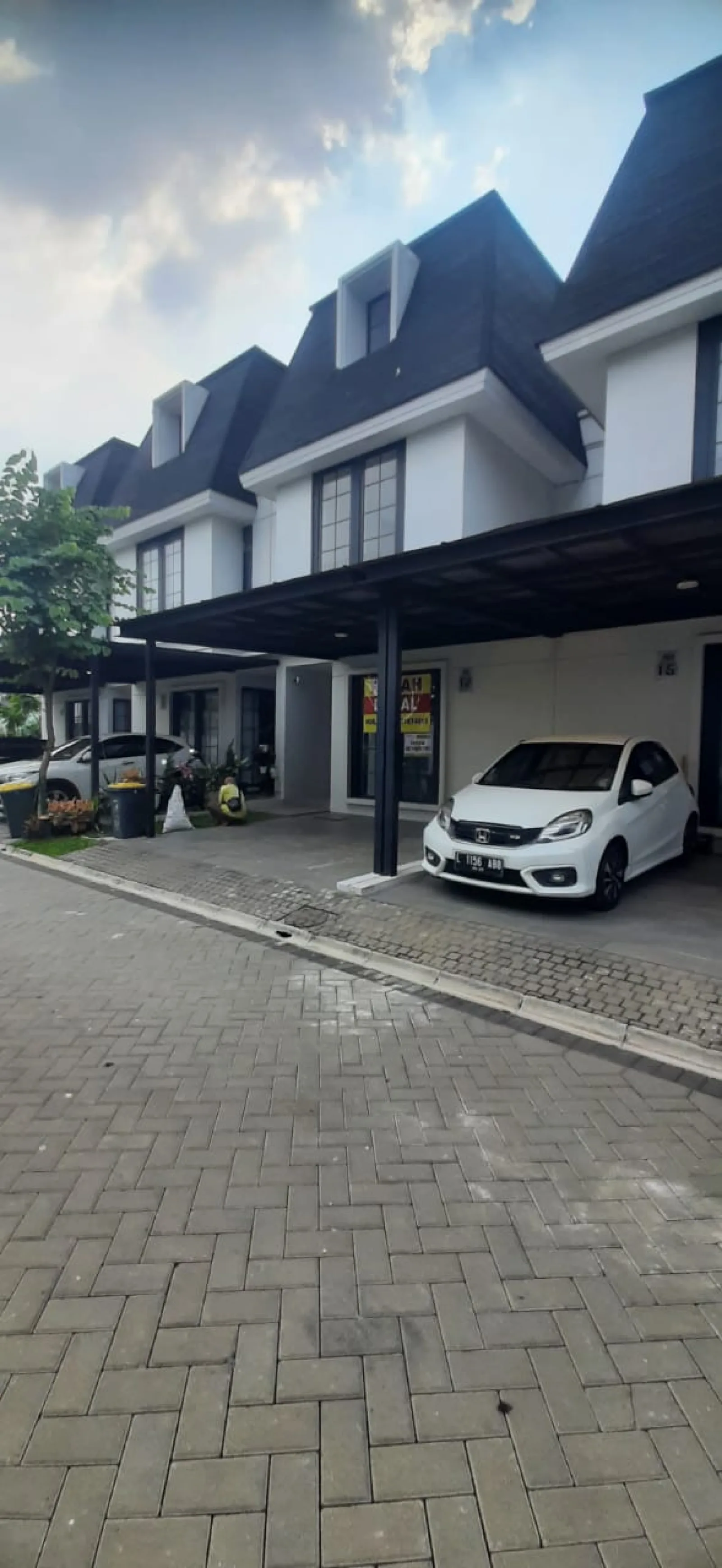 Rumah Nyaman 3 Lantai di Citra Garden Bintaro dengan Ruang Lebih Luas