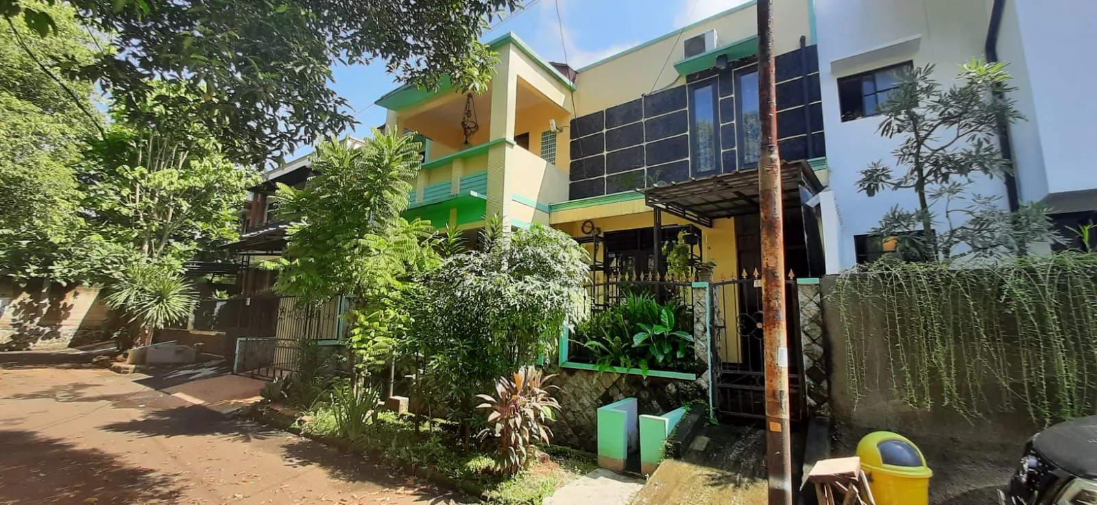 Rumah Dijual di Sektor 9 Bintaro, Luas dan 2 Lantai dengan 5 Kamar Tidur
