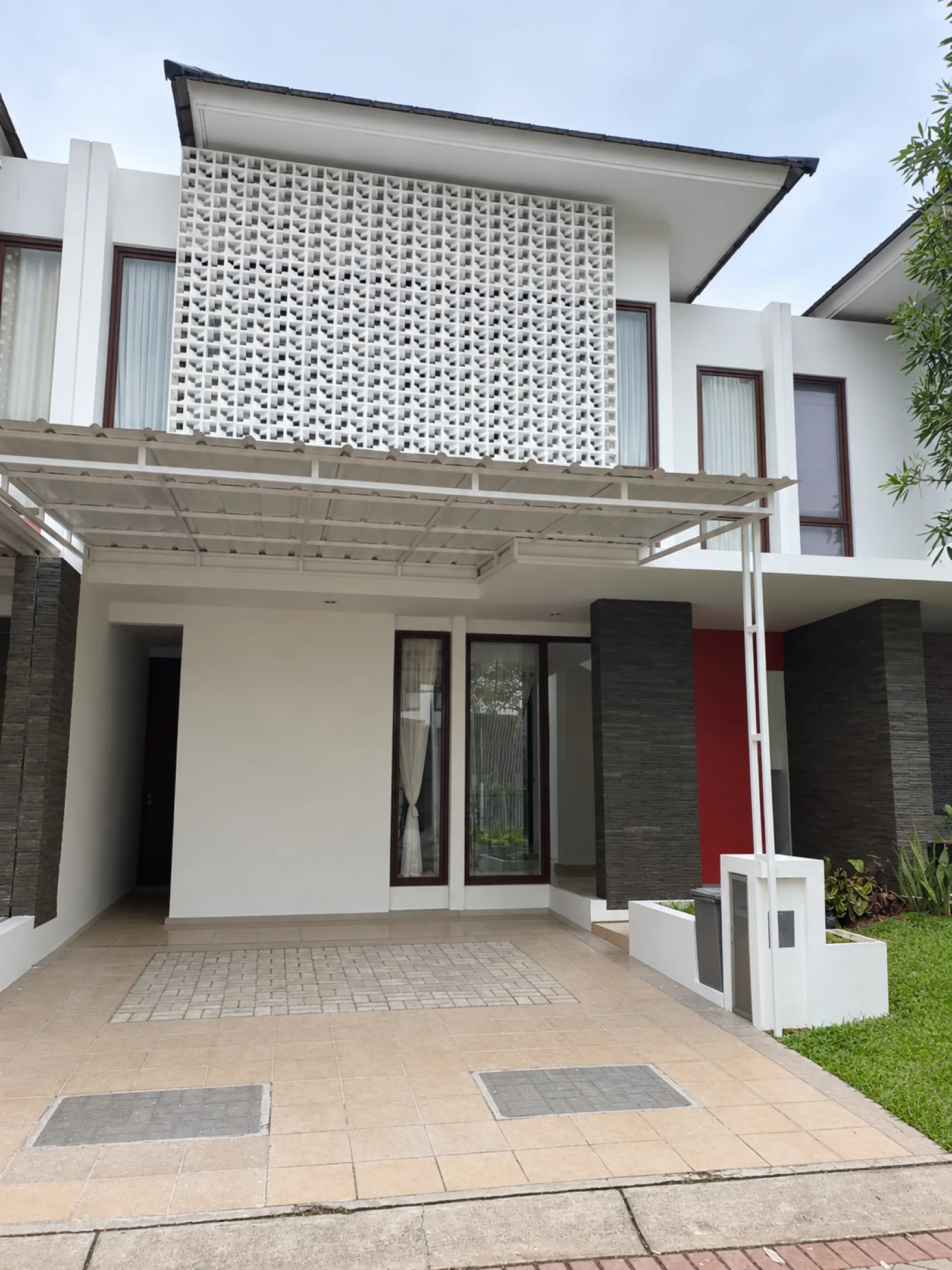 Rumah Nyaman di Discovery Bintaro dengan 4+1 Kamar Tidur