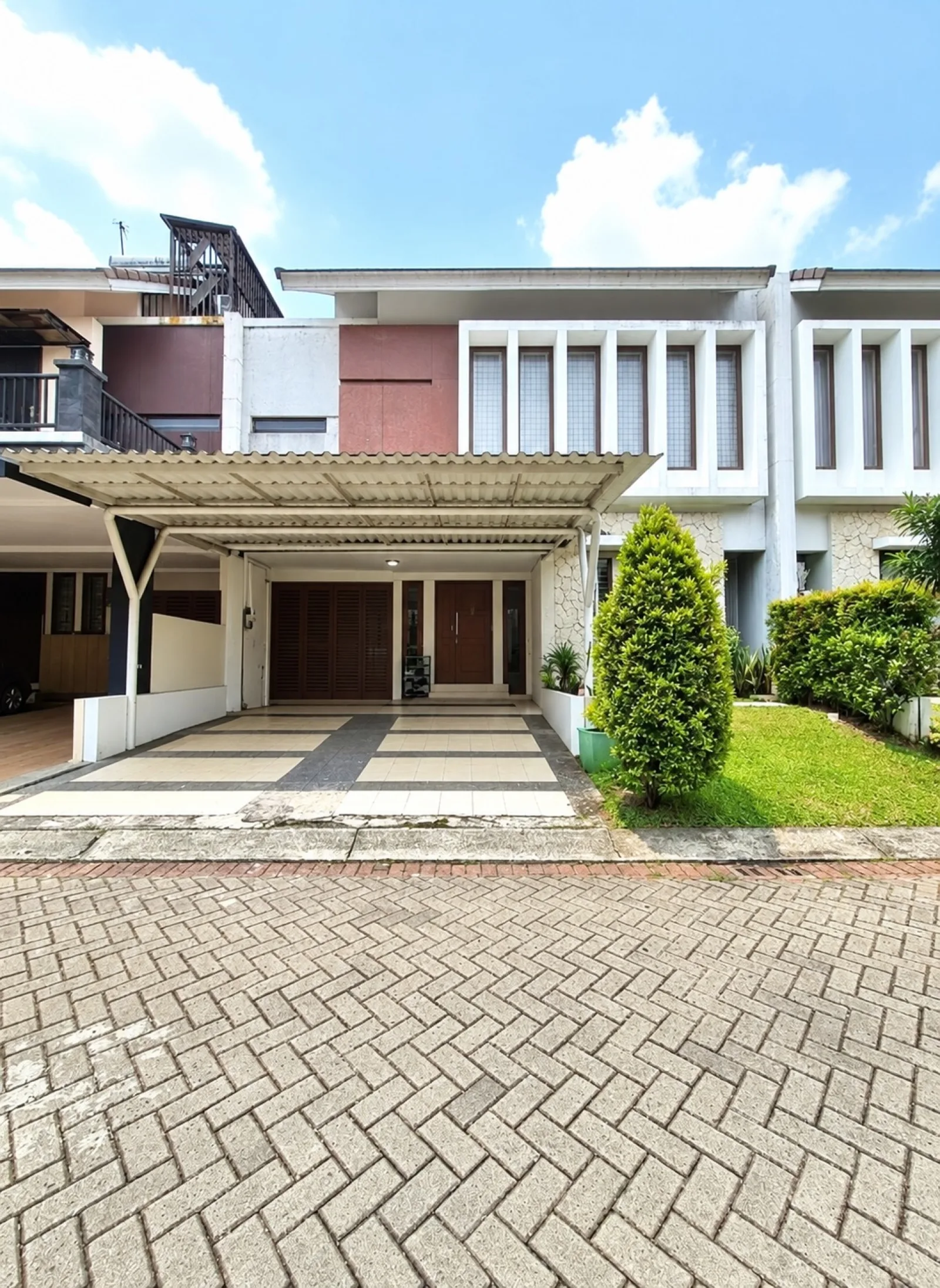 Rumah Nyaman di Discovery Bintaro dengan 4+1 Kamar Tidur