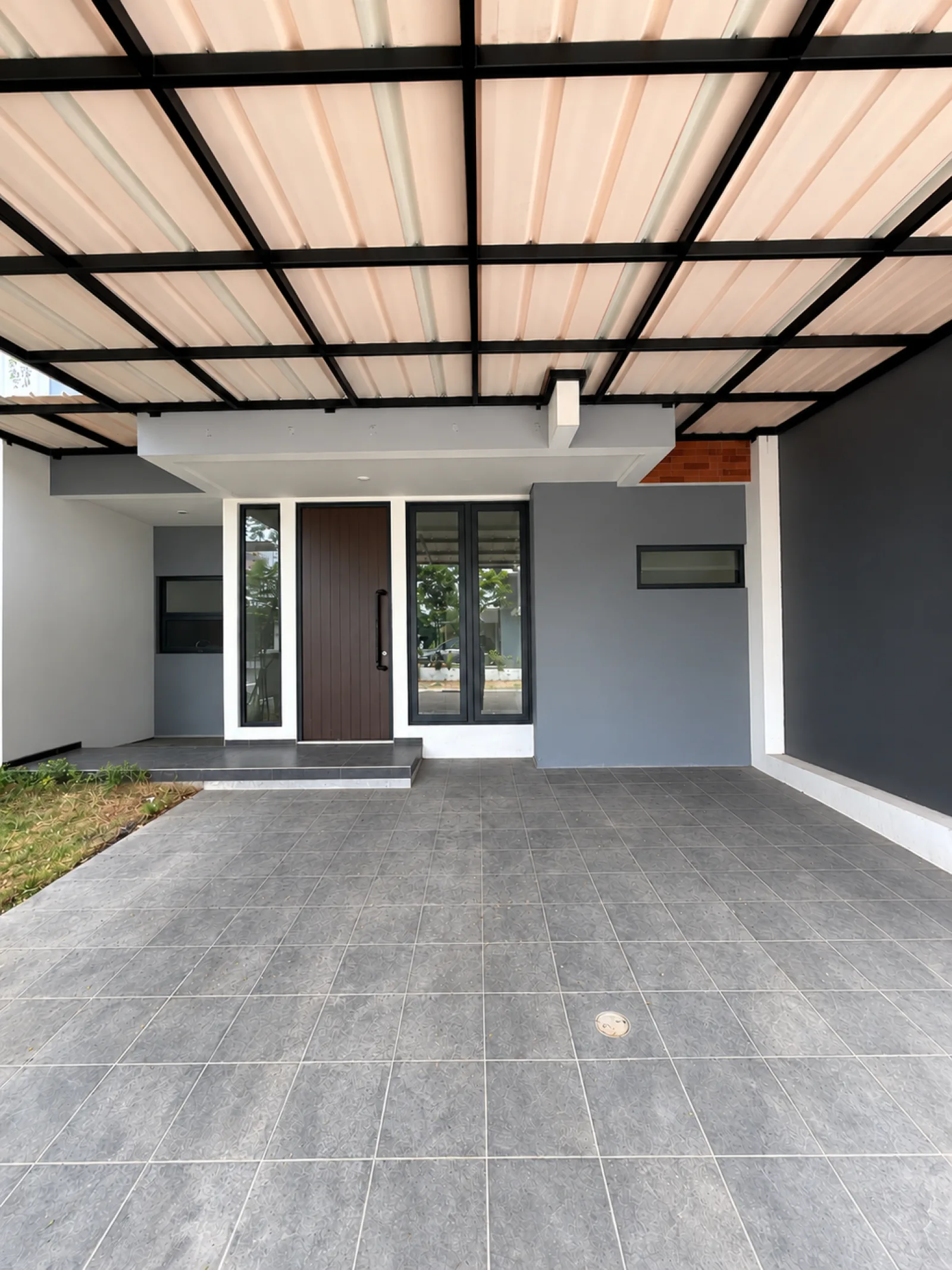 Rumah Nyaman di Kebayoran Bintaro dengan 3+1 Kamar Tidur dan Carport 2 Mobil