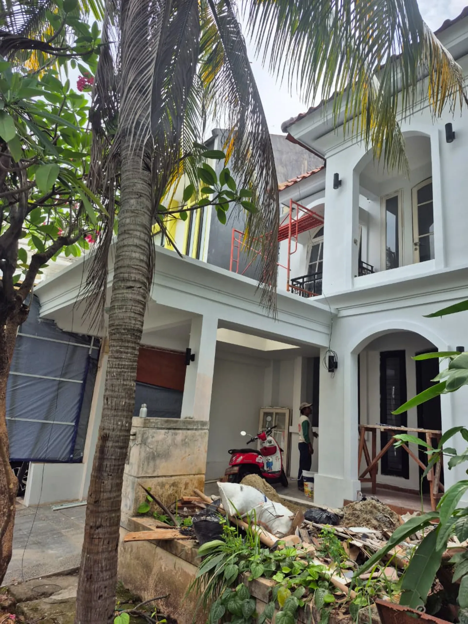 Rumah Luas di Puri Bintaro dengan 4+1 Kamar Tidur dan 2 Lantai