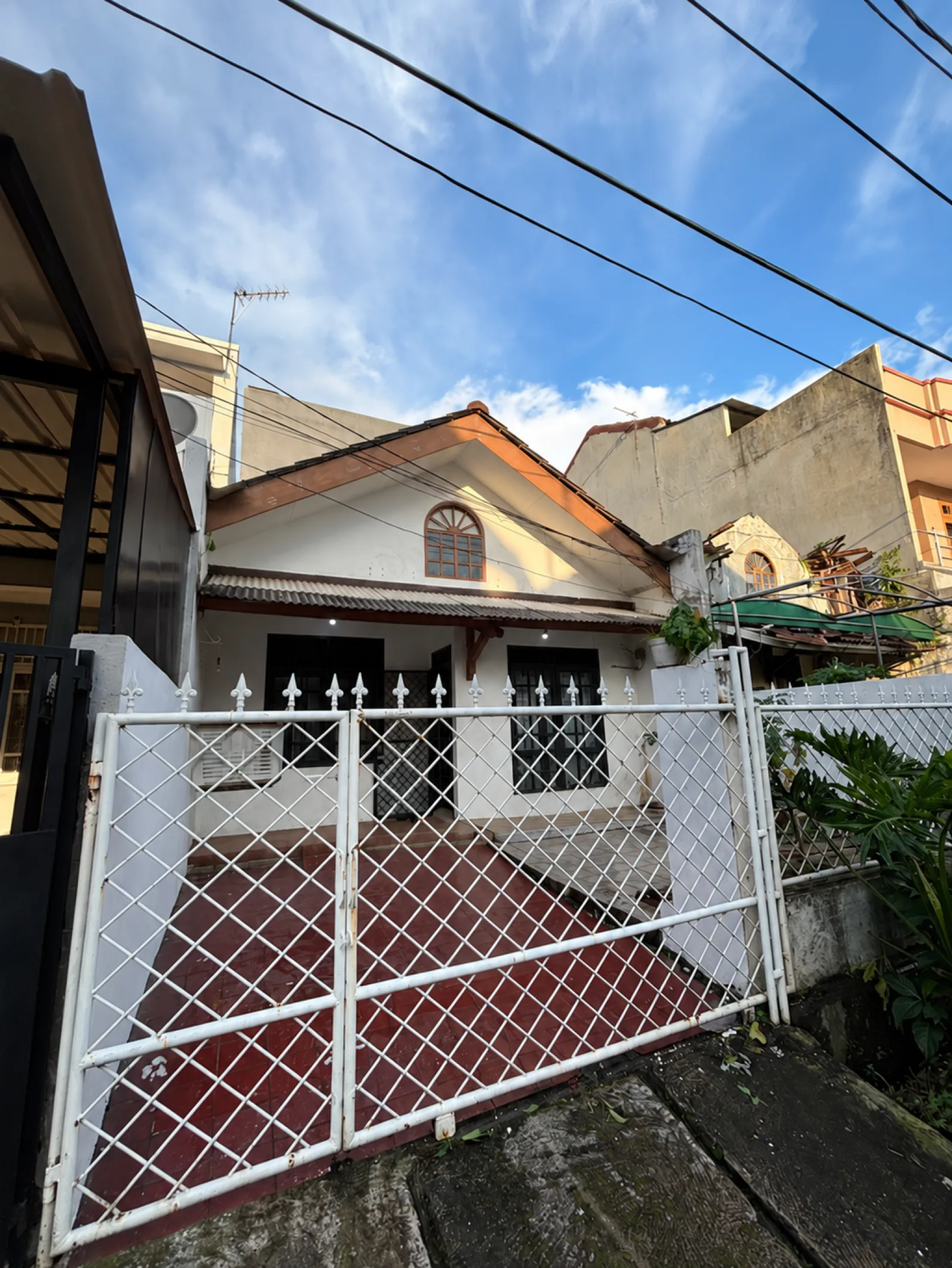 Rumah Dijual di Bintaro Sektor 5, 1 Lantai dengan SHM