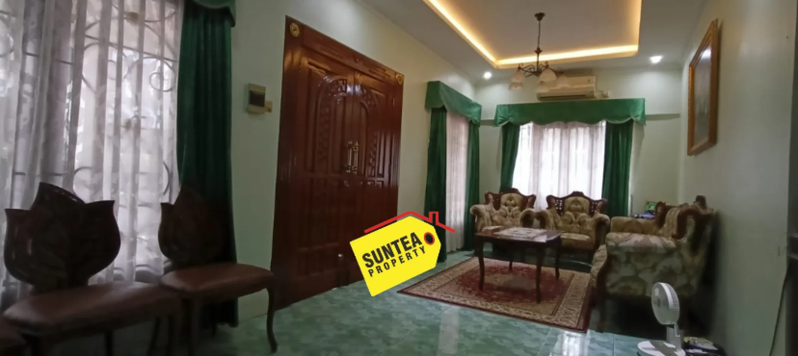 Rumah Dijual di Graha Bintaro, Tanah Luas dengan 3+1 Kamar Tidur dan Carport 2 Mobil