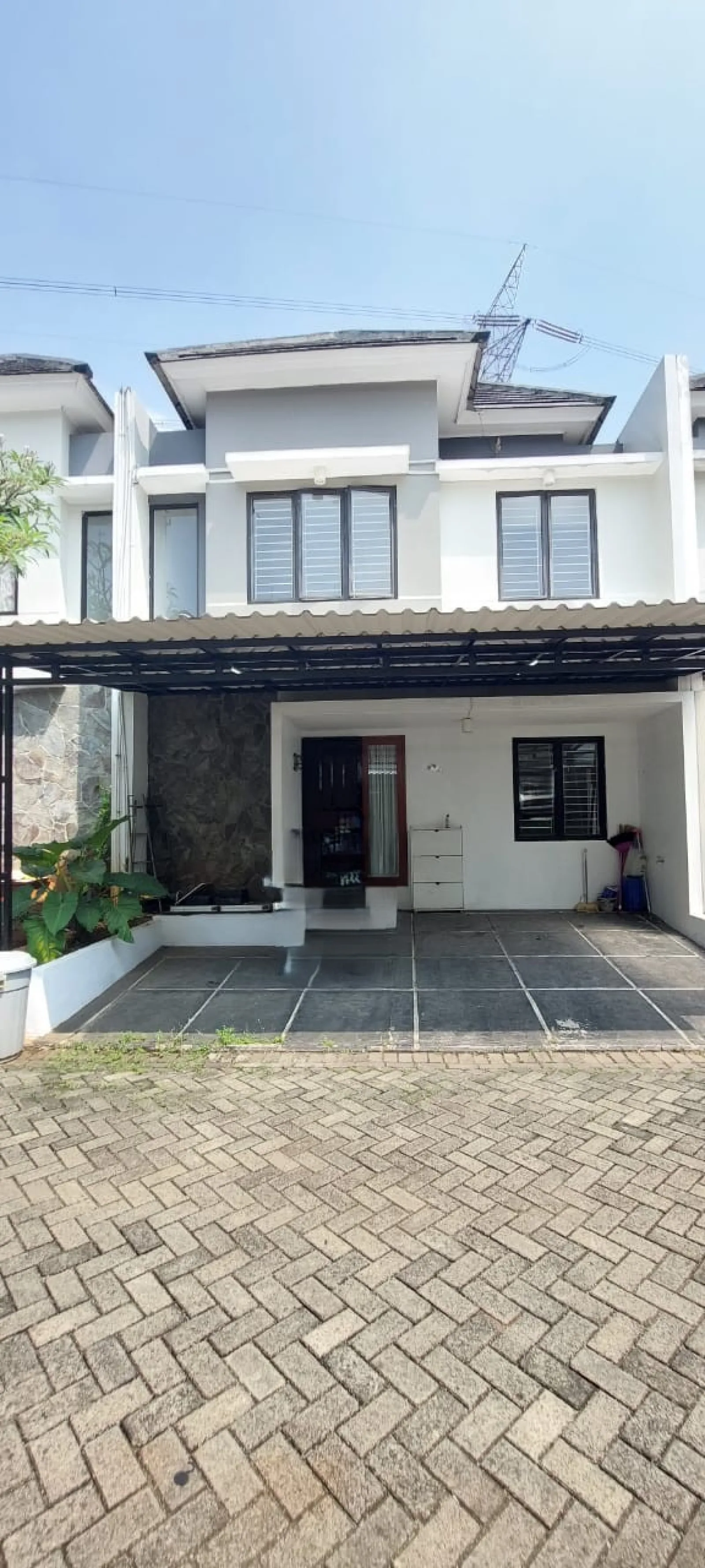 TURUN HARGA! Rumah Dijual di Ciputat, 2 Lantai dengan 3 Kamar Tidur